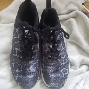 Nike Air Max Black Size 7